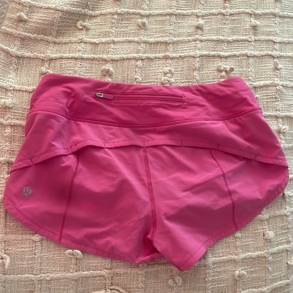 Sonic Pink LuluLemon Speed-Up 2.5 in Shorts